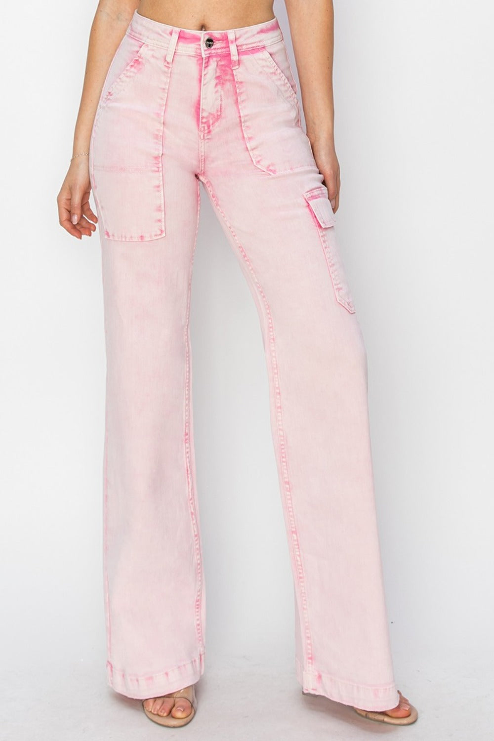 Close up, front view High-rise cargo pocket jeans with a slightly stretchy fit, featuring a flattering waistline and functional pockets, perfect for a trendy and casual everyday look.